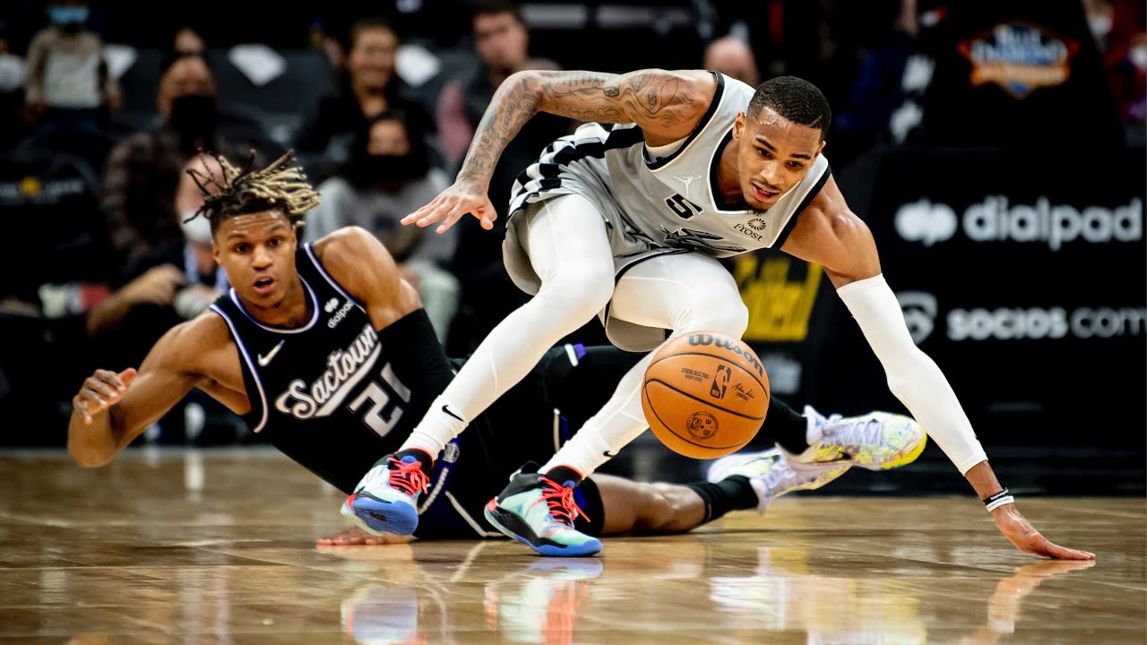 image 0 Highlights: San Antonio Spurs 114 Sacramento Kings 121 : 12.19.2021